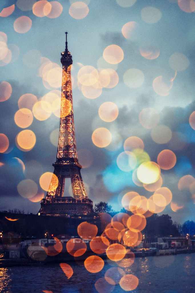 eiffel tower of paris